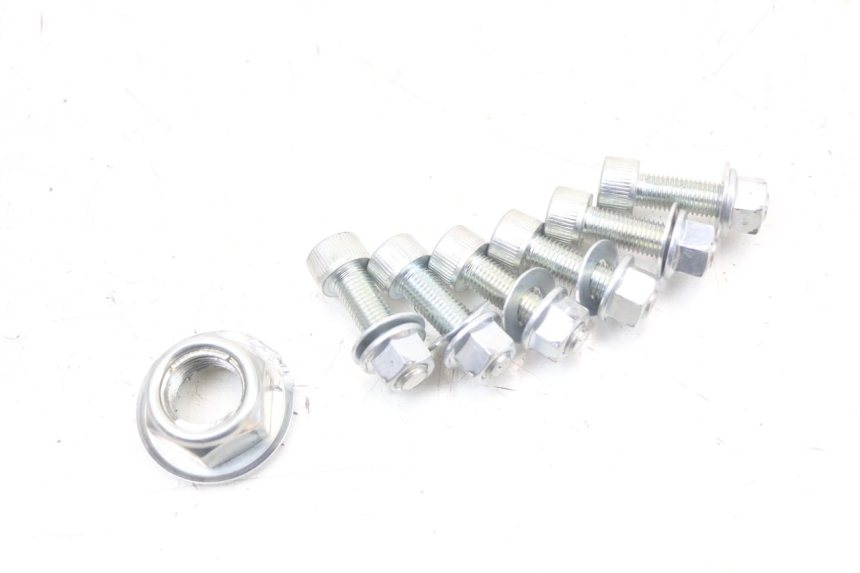 photo de KIT TRASMISSIONE ROYAL ENFIELD CONTINENTAL GT 650 (2019 - 2024) - Marcature e riferimenti originali