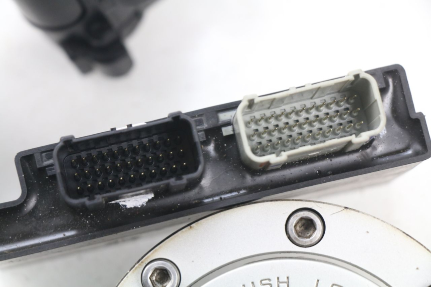 photo de KIT SERRATURE CDI HONDA CBR RR FIREBLADE 1000 (2006 - 2007) - Dettaglio del componente