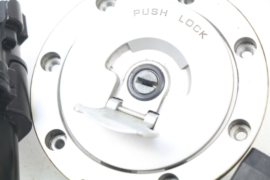 photo de KIT SERRATURE CDI HONDA CBR RR FIREBLADE 1000 (2006 - 2007) - Primo piano ad alta risoluzione