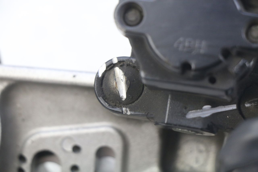 photo de KIT CHIAVE SERRATURA CDI NEIMAN YAMAHA FJR ABS 1300 (2006 - 2012) - Stato della superficie e materiale