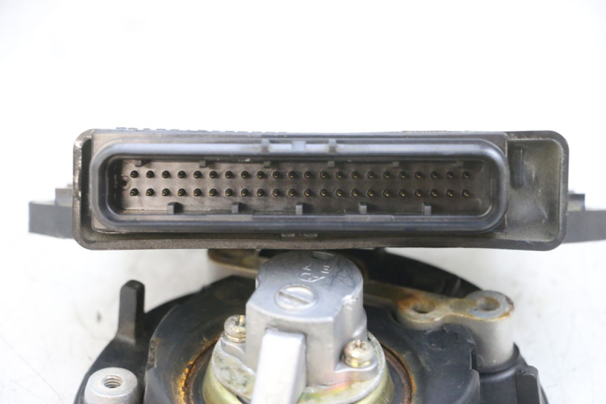 photo de KIT CHIAVE SERRATURA CDI NEIMAN YAMAHA FJR ABS 1300 (2006 - 2012) - Primo piano tecnico