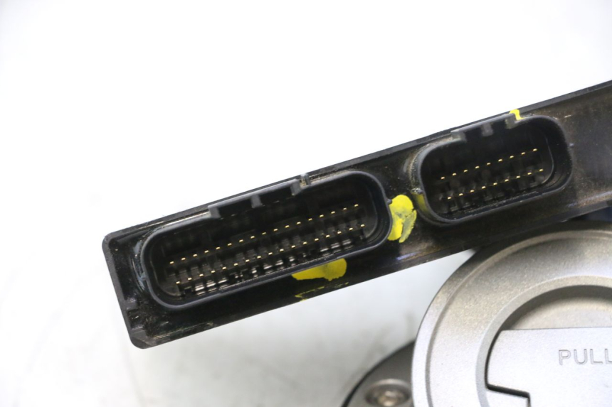 photo de KIT SERRATURE CDI YAMAHA FZ8 800 (2010 - 2016) - Dettagli dei punti di fissaggio