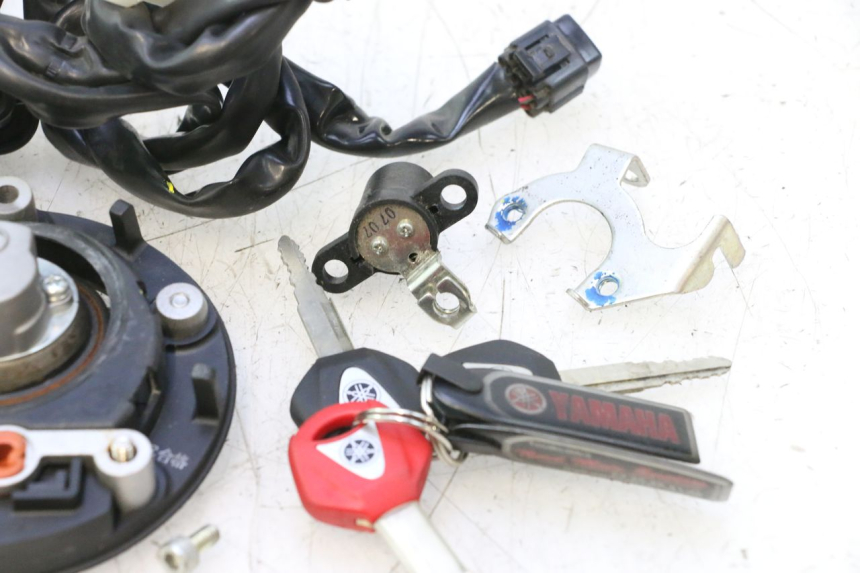 photo de KIT SERRATURE CDI YAMAHA FZ8 800 (2010 - 2016) - Marcature e riferimenti originali