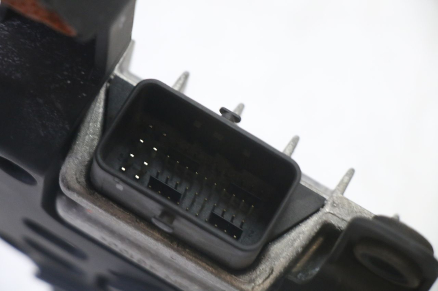 photo de KIT SERRATURE CDI BMW G310 R 310 (2016 - 2020) - Focus sulla struttura