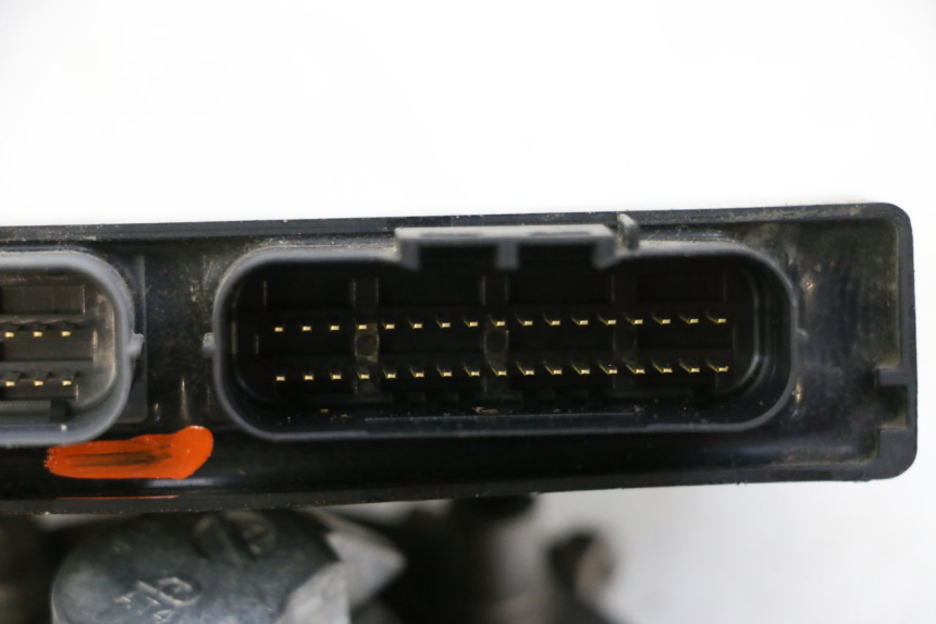 photo de KIT SERRATURE CDI SUZUKI GSR 750 (2011 - 2017) - Primo piano ad alta risoluzione