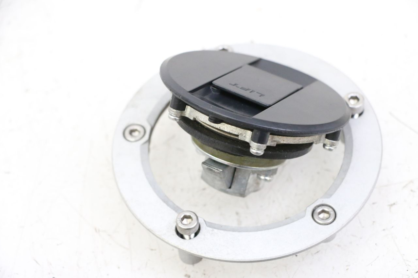 photo de KIT SERRATURE CDI SUZUKI GSR 750 (2011 - 2017) - Angolazione alternativa