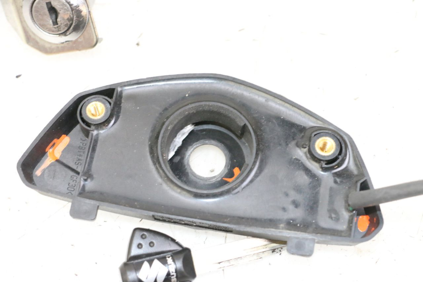 photo de KIT SERRATURE CDI SUZUKI GSR 750 (2011 - 2017) - Stato della superficie e materiale