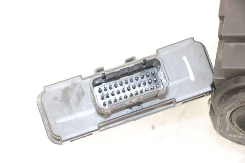 photo de KIT SERRATURE CDI HONDA SH i 300 (2015 - 2020) - Angolazione alternativa