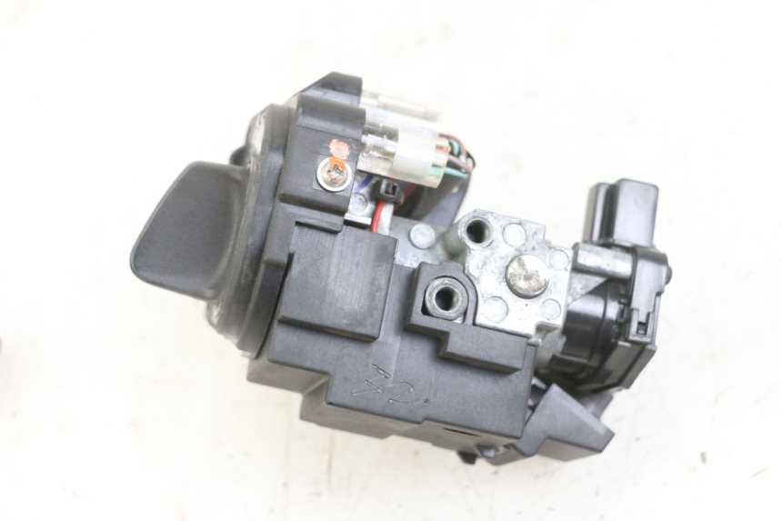 photo de KIT SERRATURE CDI HONDA SH i 300 (2015 - 2020) - Stato della superficie e materiale