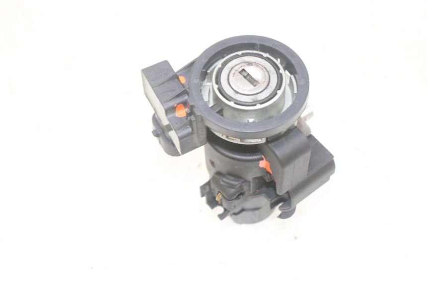 photo de KIT SERRATURE CDI PIAGGIO MP3 HPE 300 (2019 - 2026) - Zoom sui componenti