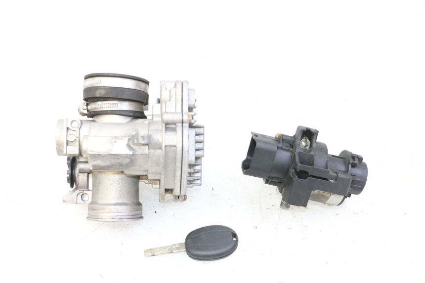 photo de KIT SERRATURE CDI PIAGGIO MP3 500 (2014 - 2017) - Altra angolazione