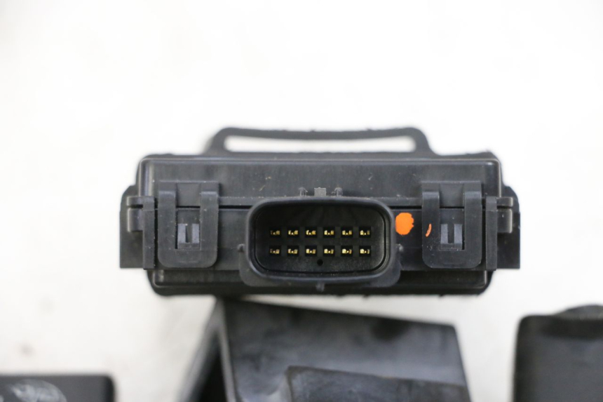 photo de KIT SERRATURE CDI YAMAHA NEO'S CORE 1 (2022 - 2026) - Primo piano ad alta risoluzione