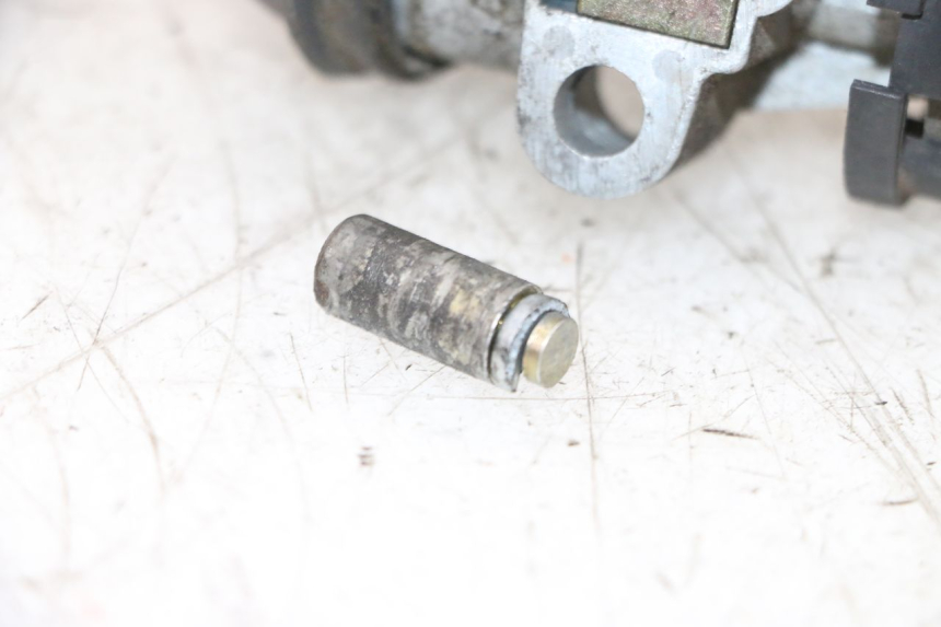 photo de KIT SERRATURE CDI PEUGEOT SATELIS 125 (2013 - 2018) - Primo piano ad alta risoluzione