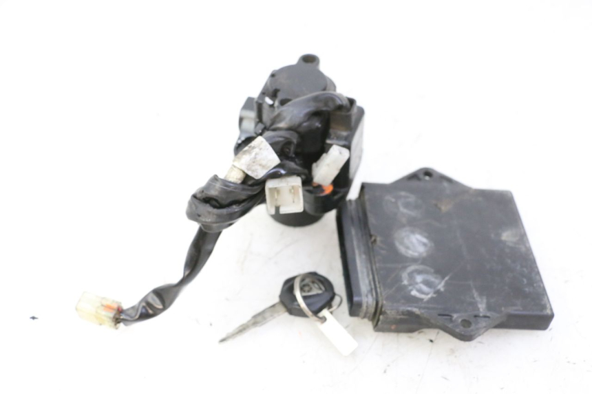 photo de KIT SERRATURE CDI YAMAHA TDM ABS 900 (2002 - 2014) - Dettagli dei punti di fissaggio