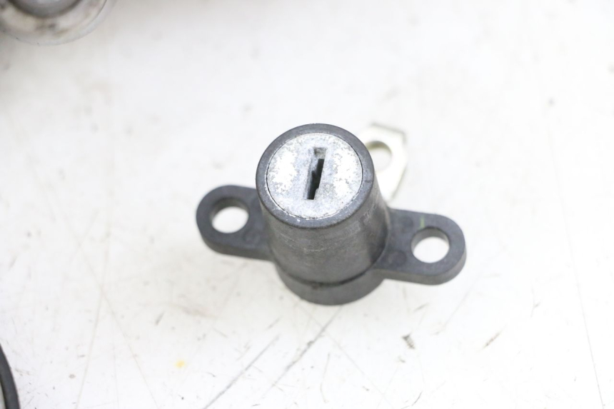 photo de KIT CHIAVE SERRATURA CDI NEIMAN YAMAHA TDM ABS 900 (2002 - 2014) - Panoramica del profilo