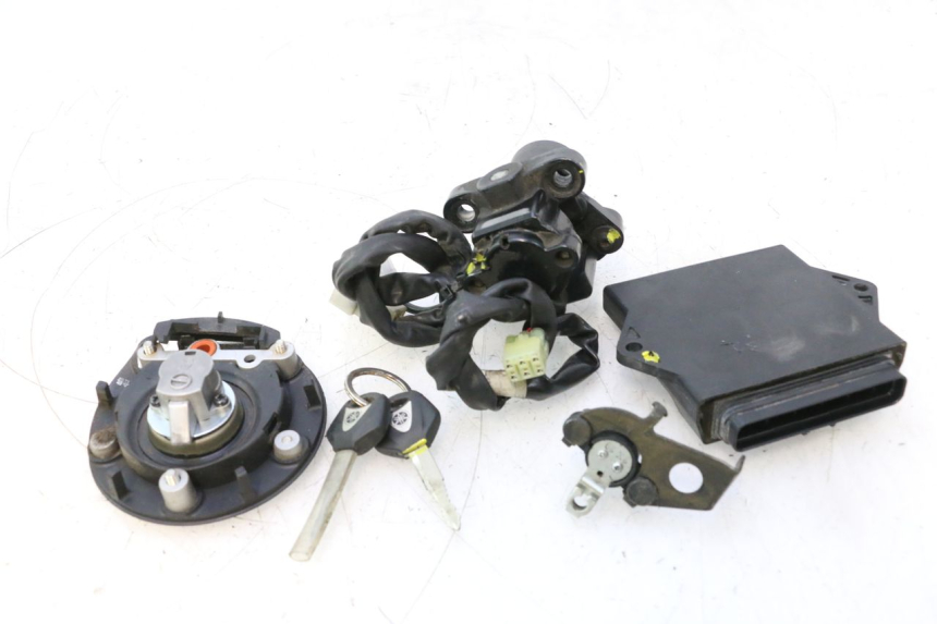 photo de KIT SERRATURE CDI YAMAHA TDM ABS 900 (2002 - 2014) - Ispezione visiva dettagliata