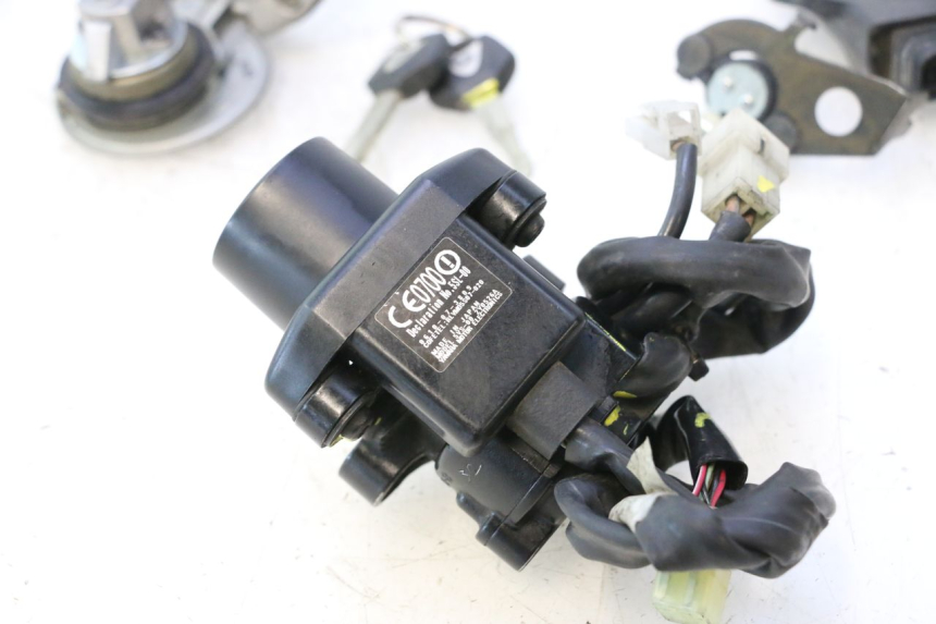 photo de KIT SERRATURE CDI YAMAHA TDM ABS 900 (2002 - 2014) - Zoom qualità usato