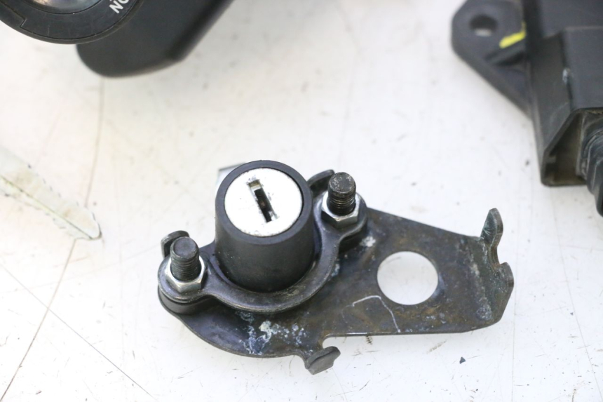 photo de KIT SERRATURE CDI YAMAHA TDM ABS 900 (2002 - 2014) - Altra angolazione