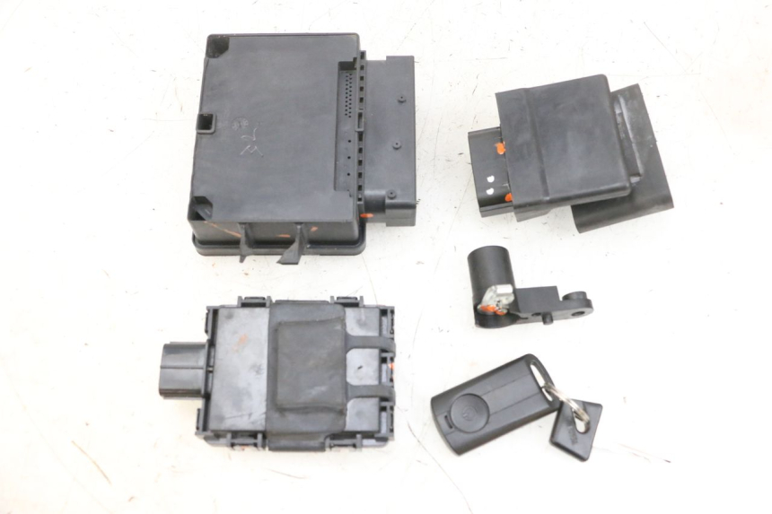 photo de KIT SERRATURE CDI YAMAHA TRICITY 300 (2020 - 2024) - Altra vista dell'articolo