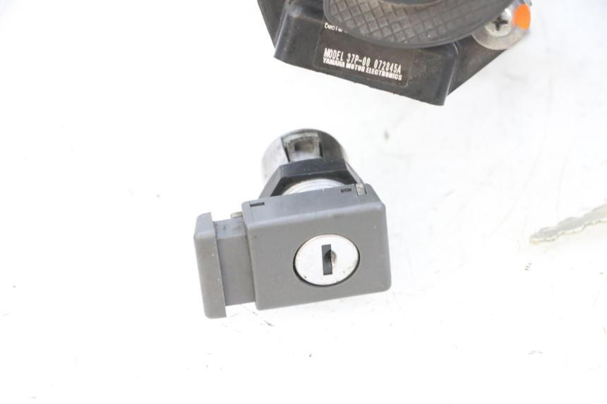 photo de KIT CHIAVE SERRATURA CDI NEIMAN YAMAHA X-MAX XMAX 125 (2010 - 2013) - Zoom sui componenti