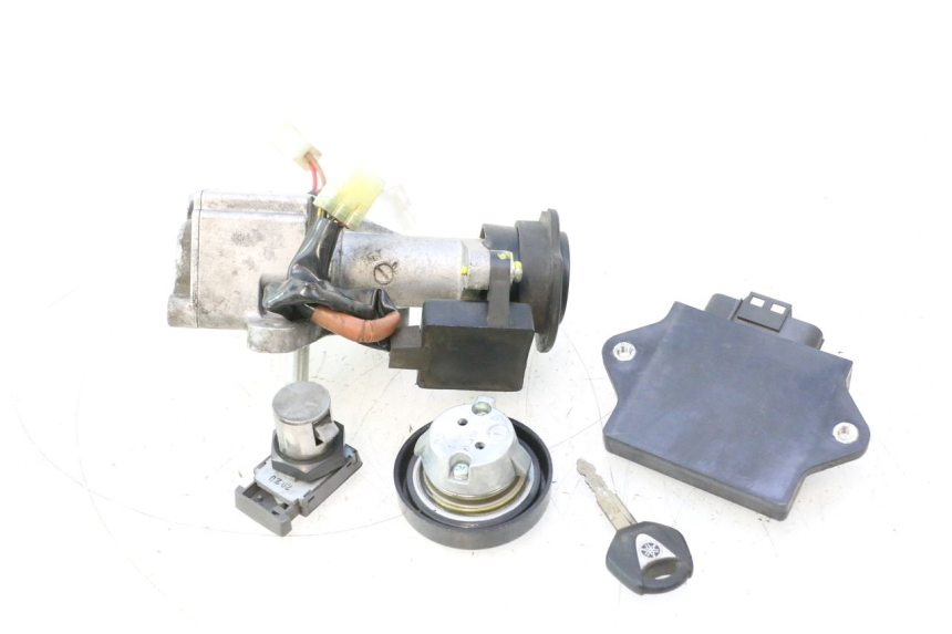 photo de KIT CHIAVE SERRATURA CDI NEIMAN YAMAHA X-MAX XMAX 125 (2010 - 2013) - Altra vista dell'articolo