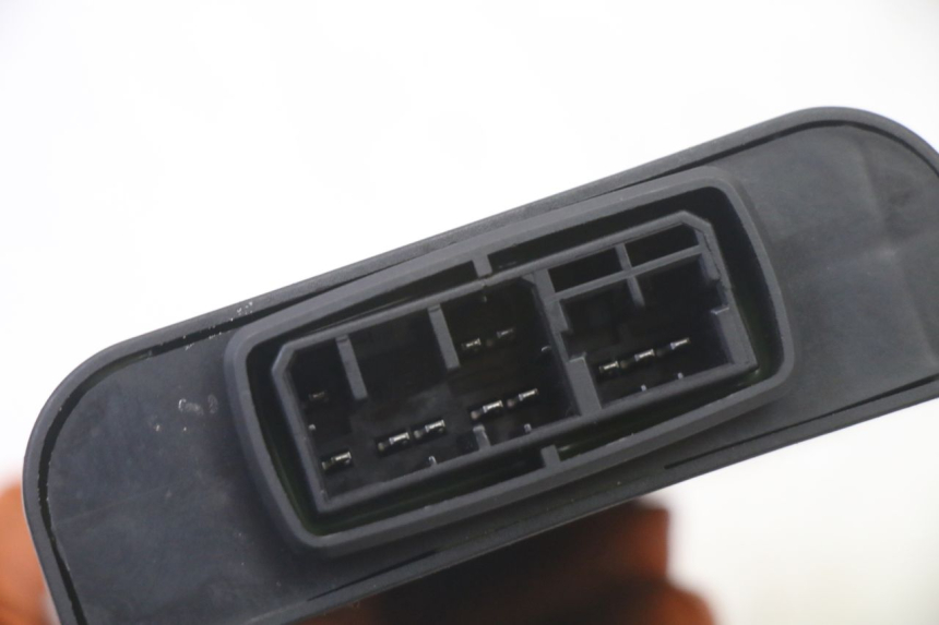 photo de KIT CHIAVE SERRATURA CDI NEIMAN PIAGGIO X9 EVOLUTION 125 (2003 - 2007) - Zoom sui componenti