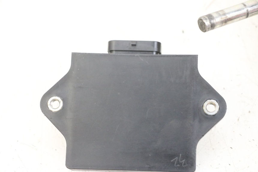 photo de KIT CHIAVE SERRATURA CDI NEIMAN YAMAHA XMAX X-MAX 125 (2006 - 2009) - Dettagli dei punti di fissaggio