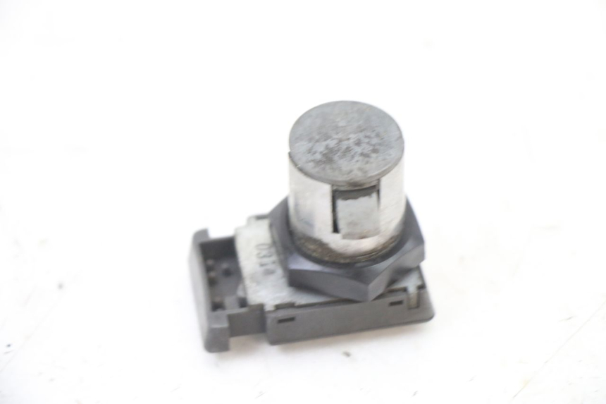 photo de KIT SERRATURE CDI YAMAHA X-MAX XMAX ABS 250 (2010 - 2014) - Angolazione alternativa