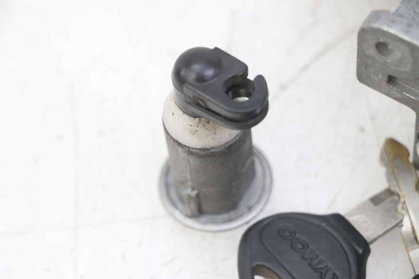 photo de KIT CHIAVE SERRATURA NEIMAN KYMCO AGILITY 4T 50 (2005 - 2018) - Vista d'insieme del prodotto