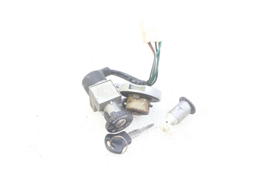 photo de KIT SERRATURA CHIAVE NEIMAN BAOTIAN BT 49 QT-9 50 (2006 - 2010) - Zoom sullo stato d'uso