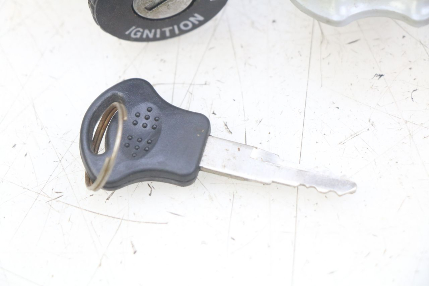 photo de KIT SERRATURA CHIAVE NEIMAN BAOTIAN BT 49 QT-9 50 (2006 - 2010) - Marcature e riferimenti originali