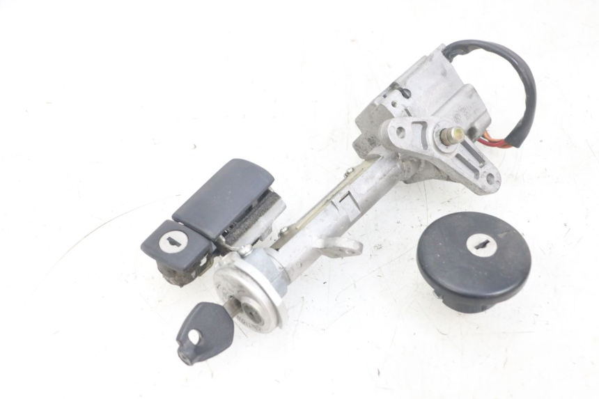 photo de KIT SERRATURE SUZUKI BURGMAN 125 (2007 - 2014) - Dettaglio del componente