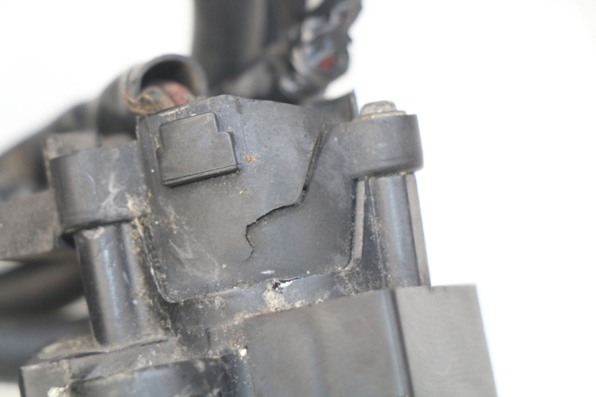 photo de KIT SERRATURA CHIAVE NEIMAN HONDA CBR RR FIREBLADE 900 (1992 - 1994) - Zoom sullo stato d'uso