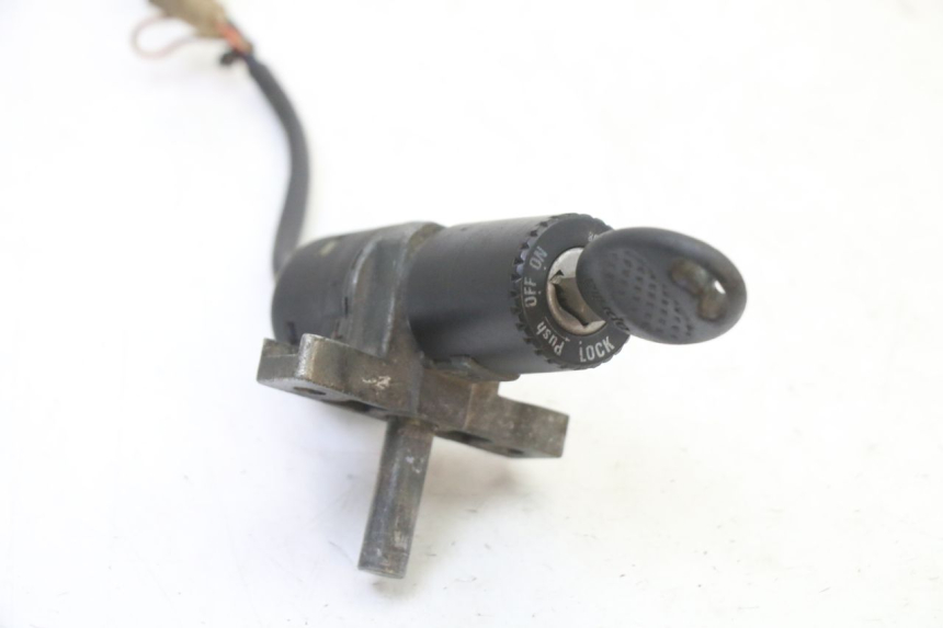 photo de KIT SERRATURE APRILIA CLASSIC 125 (1995 - 2001) - Primo piano tecnico