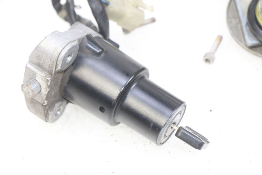 photo de KIT SERRATURA CHIAVE NEIMAN YAMAHA FJ 3CX 1200 (1986 - 1996) - Dettaglio del componente