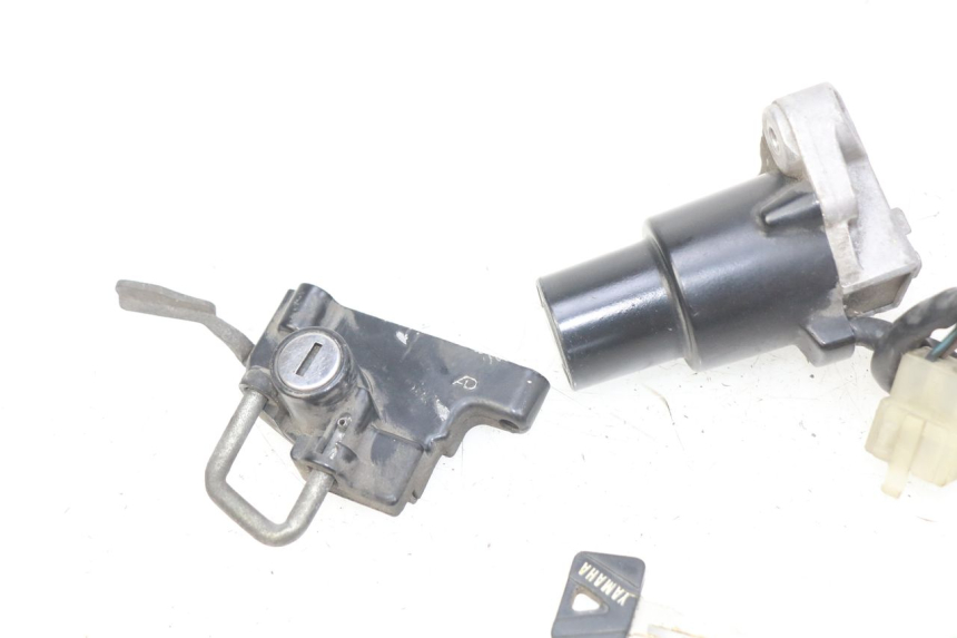 photo de KIT SERRATURA CHIAVE NEIMAN YAMAHA FJ 3CX 1200 (1986 - 1996) - Zoom sullo stato d'uso