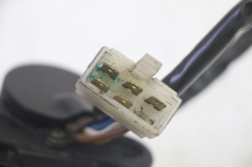 photo de KIT SERRATURE KAWASAKI GPZ RX 1000 (1986 - 1988) - Dettagli dei punti di fissaggio