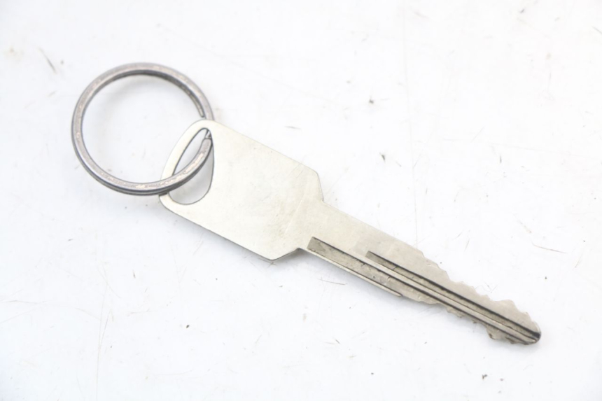 photo de KIT SERRATURE SUZUKI GZ MARAUDER 125 (1998 - 2004) - Altra angolazione