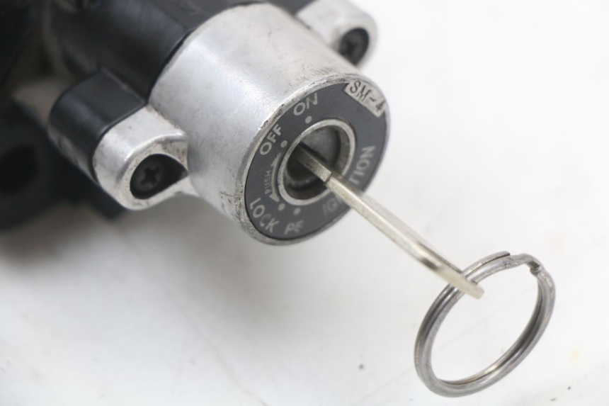 photo de KIT SERRATURE SUZUKI GZ MARAUDER 125 (1998 - 2004) - Stato della superficie e materiale