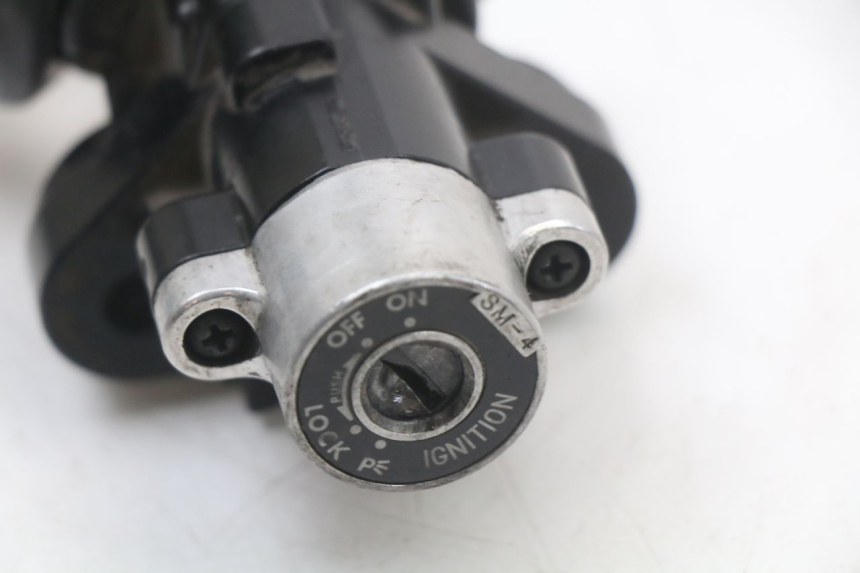 photo de KIT SERRATURE SUZUKI GZ MARAUDER 125 (1998 - 2004) - Ricambio usato controllato