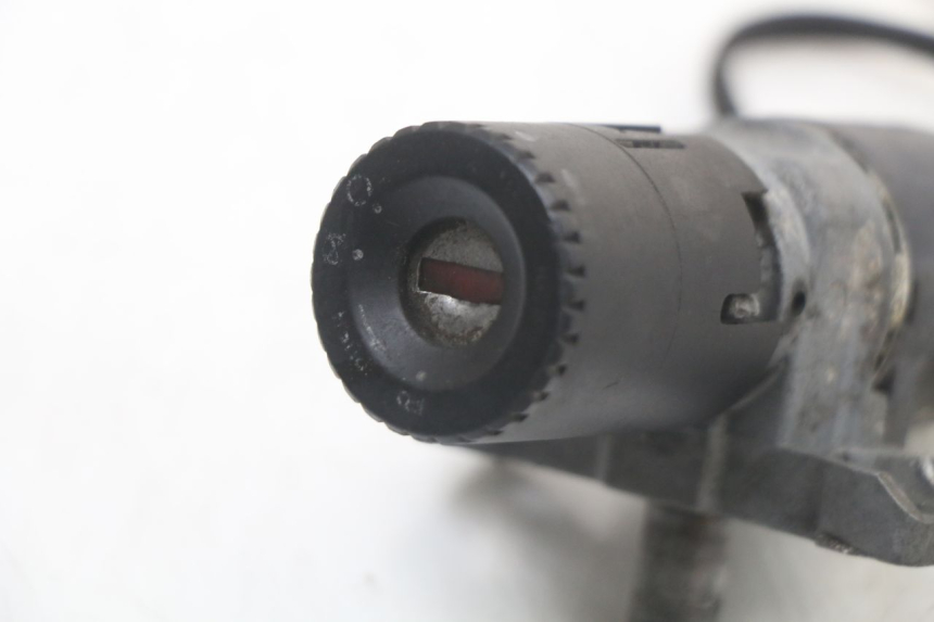 photo de KIT SERRATURE HONDA NES AROBASE 125 (2000 - 2003) - Altra angolazione