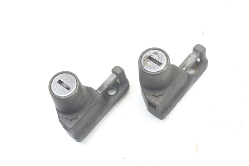 photo de KIT SERRATURE KAWASAKI GTR 1000 (1994 - 2004) - Caratteristiche distintive