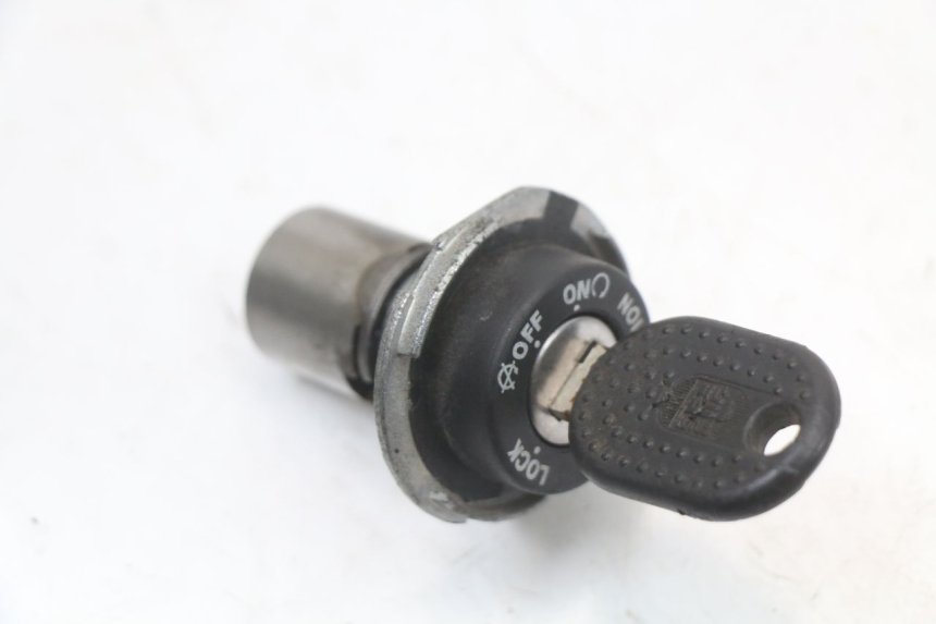 photo de KIT SERRATURE PIAGGIO LIBERTY 4T 50 (2004 - 2008) - Dettagli dei punti di fissaggio