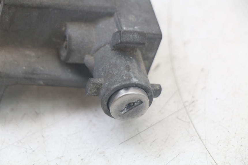 photo de KIT CHIAVE SERRATURA NEIMAN KYMCO LIKE 125 (2009 - 2016) - Altra angolazione