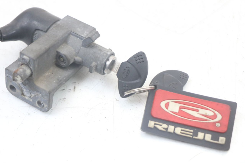 photo de KIT CHIAVE SERRATURA NEIMAN KYMCO LIKE 125 (2009 - 2016) - Primo piano tecnico