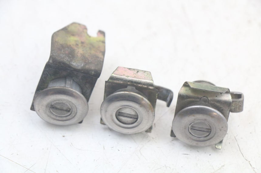 photo de KIT CHIAVE SERRATURA NEIMAN KYMCO LIKE 125 (2009 - 2016) - Stato della superficie e materiale