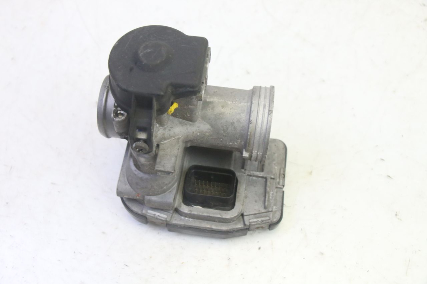 photo de KIT SERRATURE PIAGGIO MP3 HPE 350 (2018 - 2020) - Zoom sui componenti