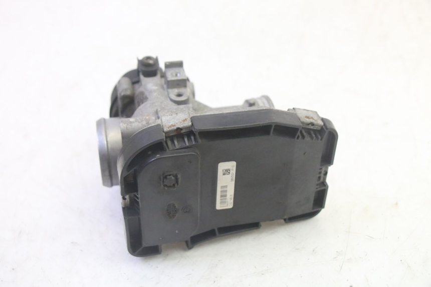 photo de KIT SERRATURE PIAGGIO MP3 HPE 350 (2018 - 2020) - Angolazione alternativa