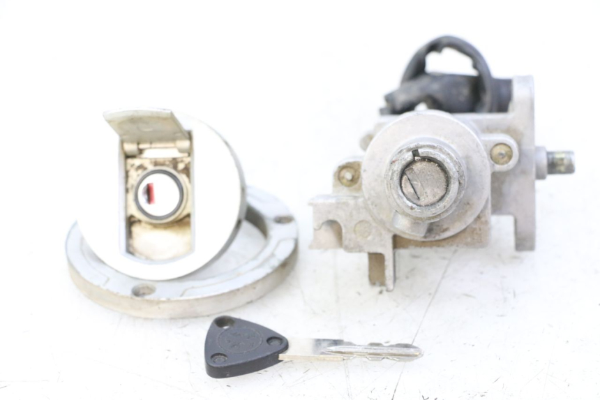 photo de KIT SERRATURE PEUGEOT SPEEDFIGHT 3 LC 2T 50 (2009 - 2015) - Vista principale