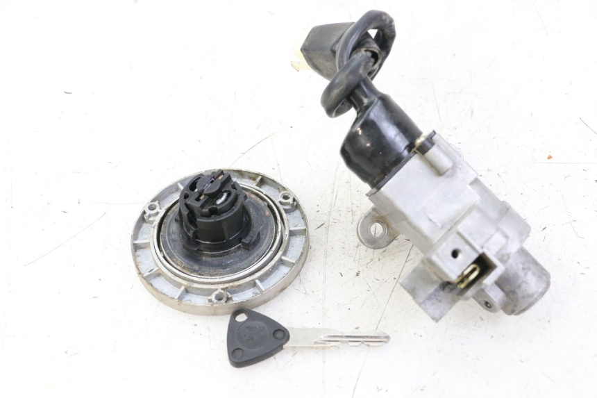 photo de KIT SERRATURE PEUGEOT SPEEDFIGHT 3 LC 2T 50 (2009 - 2015) - Altra angolazione